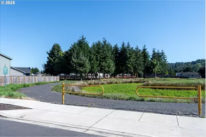 1906 Melody Way, Longview, WA 98632 - Photo 34