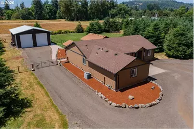 38712 River Dr, Lebanon, OR 97355 - Photo 2