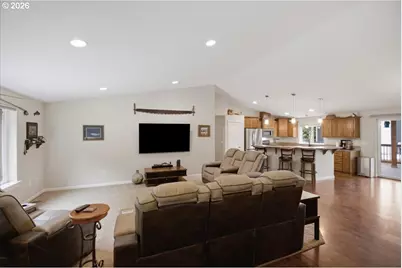 38712 River Dr, Lebanon, OR 97355 - Photo 6