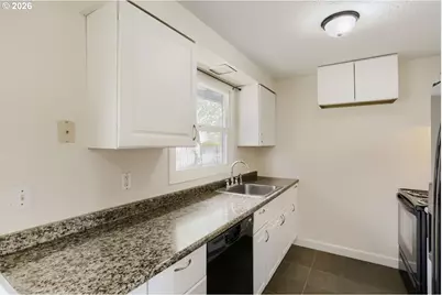 1675 NE Juniper Ave, Gresham, OR 97030 - Photo 10