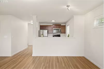 15056 NW Central Dr #701, Portland, OR 97229 - Photo 6