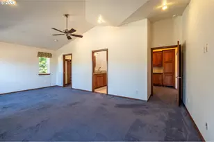 277 10th St, Bandon, OR 97411 - Photo 28