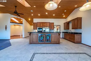 277 10th St, Bandon, OR 97411 - Photo 22