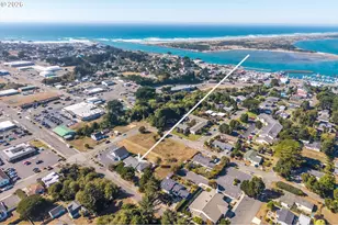 277 10th St, Bandon, OR 97411 - Photo 44