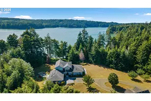 62560 Crown Point Rd, Coos Bay, OR 97420 - Photo 2