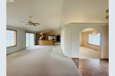 210 Palomino Ave, Roseburg, OR 97471 - Photo 10