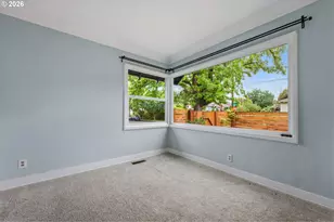 6805 N Michigan Ave, Portland, OR 97217 - Photo 18