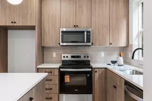 7605 N Woolsey Ave, Portland, OR 97203 - Photo 8