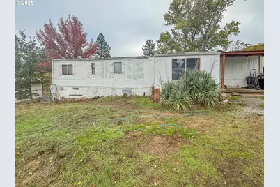 301 Conrad St, Myrtle Creek, OR 97457 - Photo 1