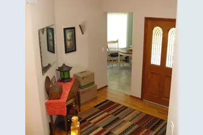 321 Arcadia Dr, Roseburg, OR 97471 - Photo 4