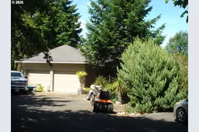 321 Arcadia Dr, Roseburg, OR 97471 - Photo 2