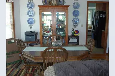 321 Arcadia Dr, Roseburg, OR 97471 - Photo 10