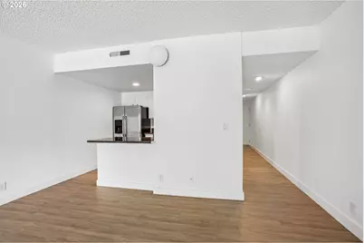 790 SE Webber St #310, Portland, OR 97202 - Photo 10