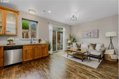 1305 NE 82nd Dr, Vancouver, WA 98665 - Photo 8