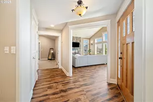 683 N V St, Washougal, WA 98671 - Photo 4