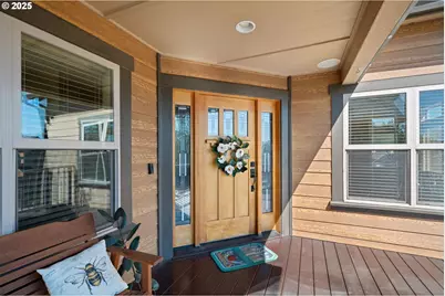 683 N V St, Washougal, WA 98671 - Photo 2