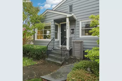 2758 NE Schuyler St, Portland, OR 97212 - Photo 2