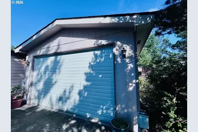 129 Evergreen Ln, Florence, OR 97439 - Photo 4