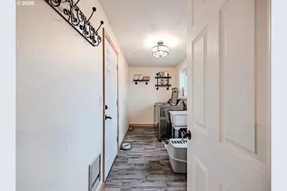 889 45th Ave NE, Salem, OR 97301 - Photo 18