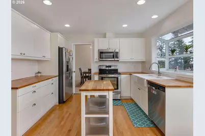 17765 Hillside Dr, West Linn, OR 97068 - Photo 14