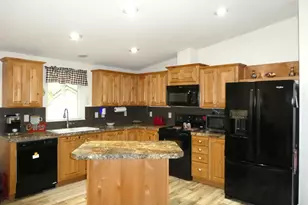 32700 SE Leewood Ln, Boring, OR 97009 - Photo 2