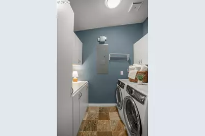 2755 SW Fairmount Blvd, Portland, OR 97239 - Photo 18