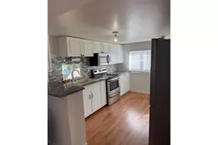 16901 SE Division St, Portland, OR 97236 - Photo 6