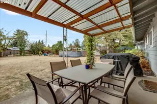 13724 SE Lincoln St, Portland, OR 97233 - Photo 32