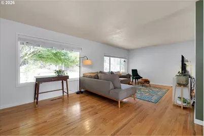 13724 SE Lincoln St, Portland, OR 97233 - Photo 8