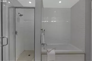 1025 NW Couch St, Portland, OR 97209 - Photo 34