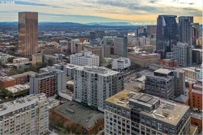 1025 NW Couch St #1212, Portland, OR 97209 - Photo 44