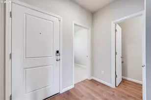 9019 N Dogwood St, Camas, WA 98607 - Photo 4