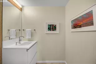 1075 NW Northrup St, Portland, OR 97209 - Photo 22