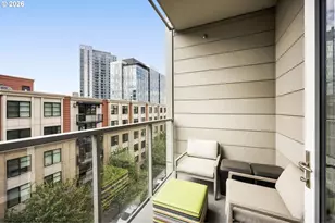 1075 NW Northrup St, Portland, OR 97209 - Photo 24