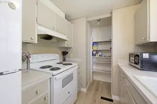 87988 6th St, Veneta, OR 97487 - Photo 10