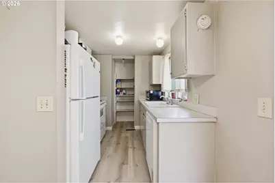 87988 6th St, Veneta, OR 97487 - Photo 12