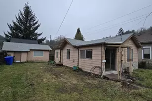 423 Long Ave, Kelso, WA 98626 - Photo 1