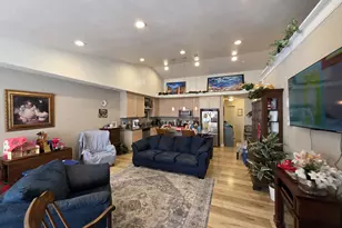 1660 NE Alameda Ave, Roseburg, OR 97470 - Photo 8