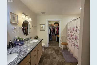 1660 NE Alameda Ave, Roseburg, OR 97470 - Photo 24