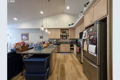 1660 NE Alameda Ave, Roseburg, OR 97470 - Photo 16