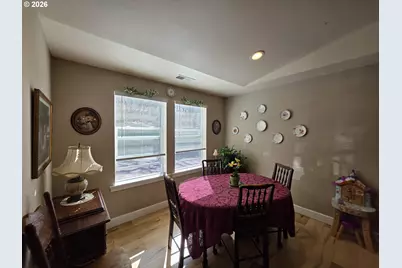 1660 NE Alameda Ave, Roseburg, OR 97470 - Photo 10