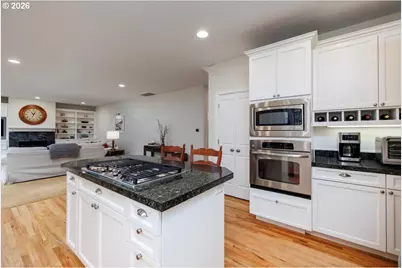 268 NW 93rd Pl, Portland, OR 97229 - Photo 16