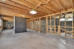 727 E 19th St, The Dalles, OR 97058 - Photo 38