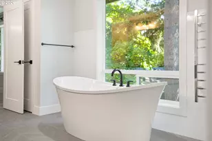 17484 Bryant Rd, Lake Oswego, OR 97035 - Photo 24