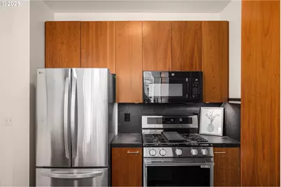 1130 NW 12th Ave #516, Portland, OR 97209 - Photo 12