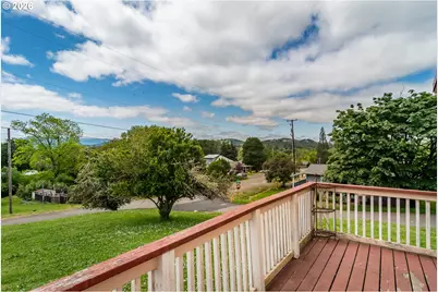 108 SE Apple St, Oakland, OR 97462 - Photo 4
