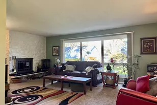 100 W Johanna Ct, Newberg, OR 97132 - Photo 4