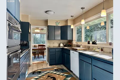 100 W Johanna Ct, Newberg, OR 97132 - Photo 6