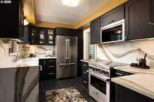 10950 S Aventine Ave, Portland, OR 97219 - Photo 6