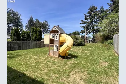 90884 Hollywood Ln, Coos Bay, OR 97420 - Photo 16
